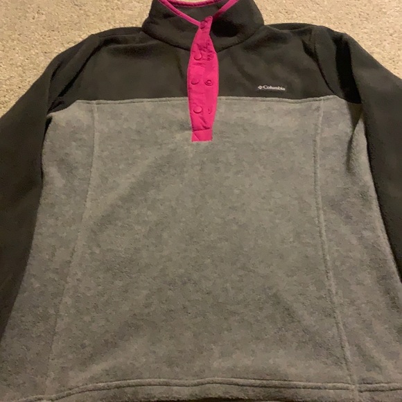 Fleece pullover - Picture 1 of 2